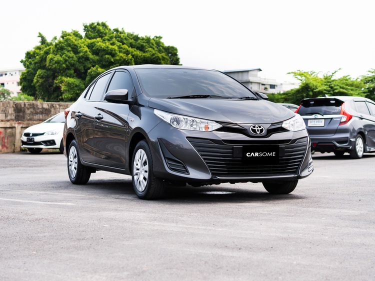 Toyota Yaris ATIV 2019 1.2 J Sedan เบนซิน เกียร์อัตโนมัติ ดำ
