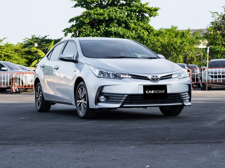 Toyota Altis 2018 1.8 E Sedan เบนซิน ไม่ติดแก๊ส เกียร์อัตโนมัติ บรอนซ์เงิน