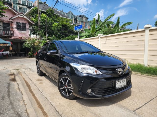 Toyota Vios 2018 1.5 J Sedan เบนซิน ไม่ติดแก๊ส เกียร์อัตโนมัติ ดำ