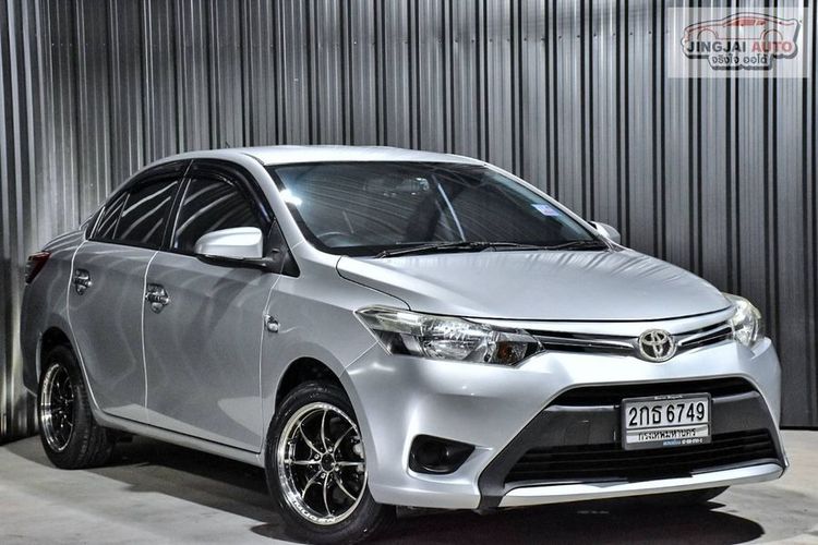 Toyota Vios 2013 1.5 E Sedan เบนซิน เกียร์ธรรมดา เทา