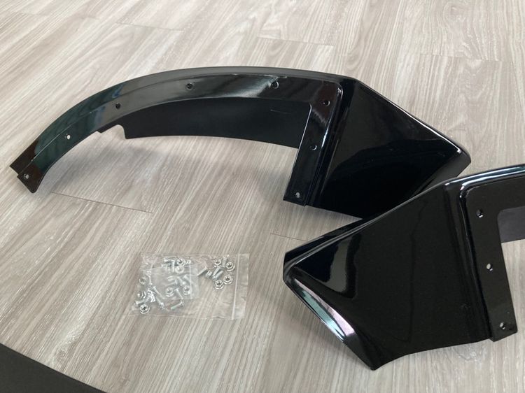 ชุดแต่ง ลิ้นกันชนหน้า M4 ใส่ BMW F30 F32 สีดำเงา 4 ชิ้น รูปที่ 10