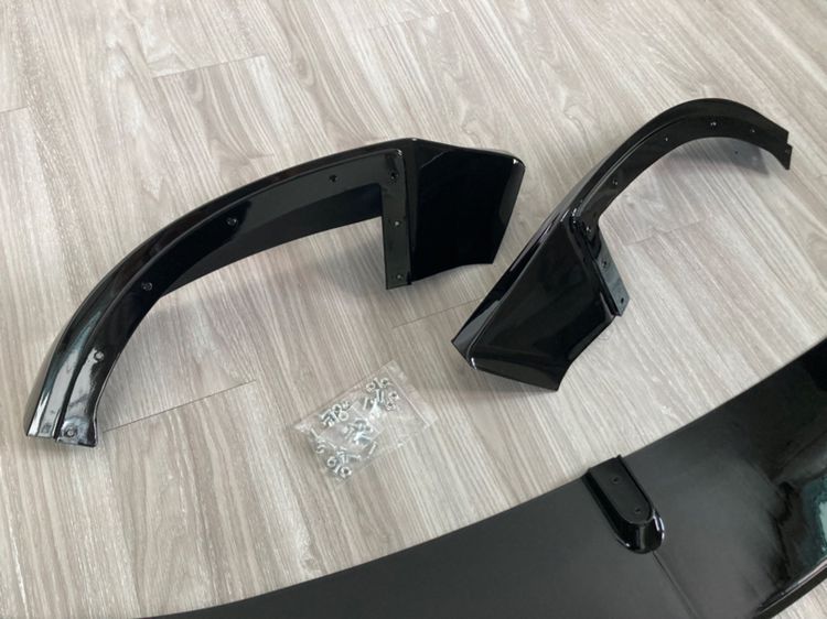 ชุดแต่ง ลิ้นกันชนหน้า M4 ใส่ BMW F30 F32 สีดำเงา 4 ชิ้น รูปที่ 9