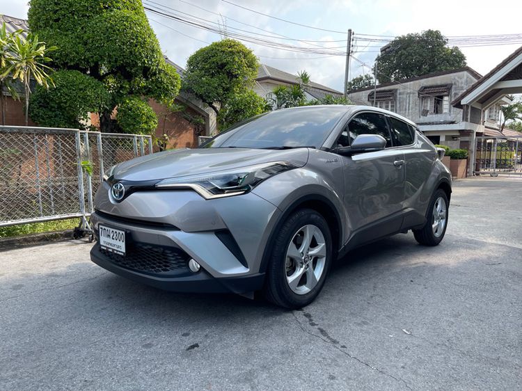 Toyota C-HR 2018 1.8 HV Mid Utility-car ไฮบริด ไม่ติดแก๊ส เกียร์อัตโนมัติ เทา