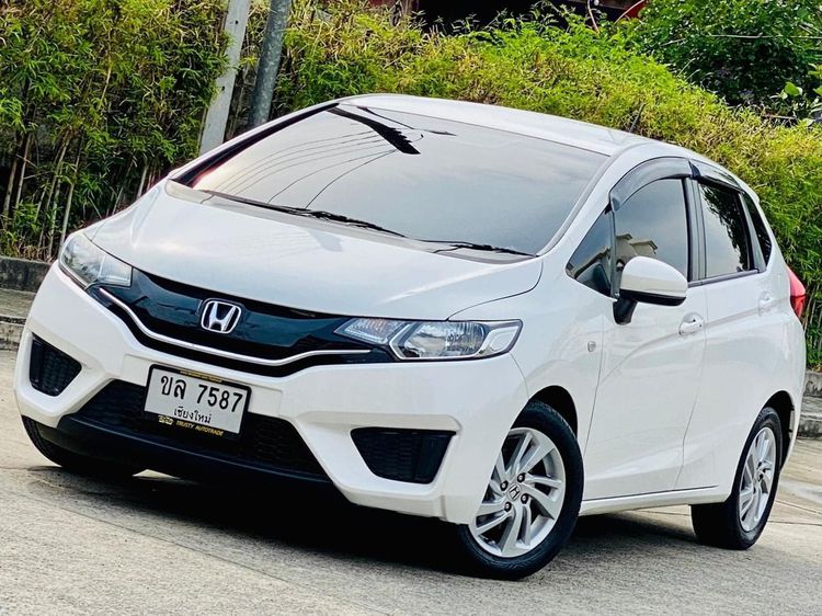 Honda Jazz 2014 1.5 V Sedan เบนซิน ไม่ติดแก๊ส เกียร์อัตโนมัติ ขาว