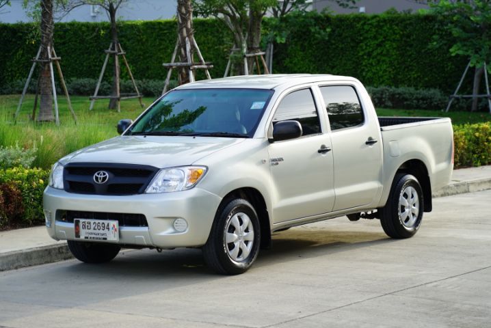 Toyota Hilux Vigo 2006 2.5 J Pickup ดีเซล ไม่ติดแก๊ส เกียร์ธรรมดา บรอนซ์เงิน