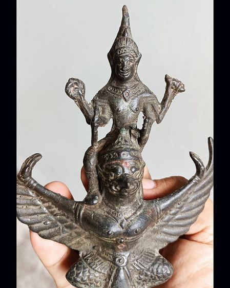 พระเทวรูปโบราณ พระนารายณ์ทรงสุบรรณ (ครุฑ) เนื้อสำริด สูง 6.5 นิ้ว เก่ามาก รูปที่ 7