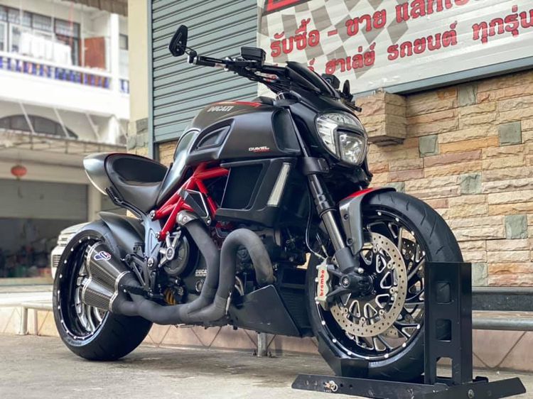 DUCATI DIAVEL CARBON RED FACELIFT PERFORMANCE  2O15  รูปที่ 1
