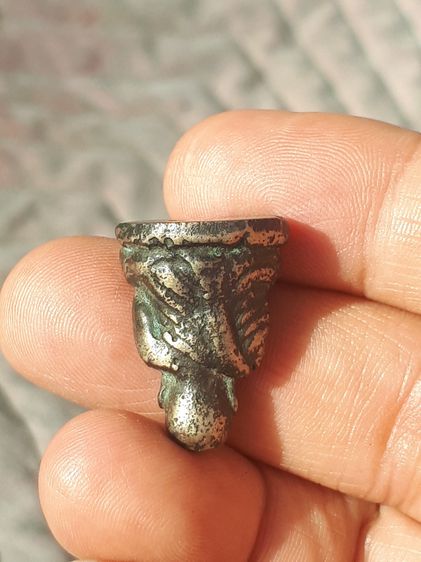 หล่อโบราณ หลวงพ่อเงิน วัดบางคลาน จ.พิจิตร รุ่นแรก พิมพ์นิยม ปี24xx กว่า เนื้อทองผสม ผิวเดิม เนื้อเหยี่ยว ย่น มีฟัน เดือดใหญ่ ตะไบหยาบ ฐานบาง รูปที่ 7