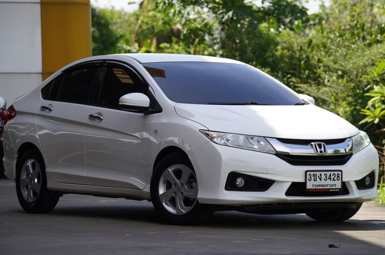 Honda City 2014 1.5 V Plus i-VTEC Sedan เบนซิน ไม่ติดแก๊ส เกียร์อัตโนมัติ ขาว รูปที่ 1