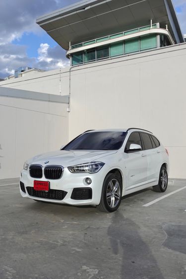 BMW X1 2017 2.0 sDrive18d M Sport Utility-car ดีเซล ไม่ติดแก๊ส เกียร์อัตโนมัติ ขาว