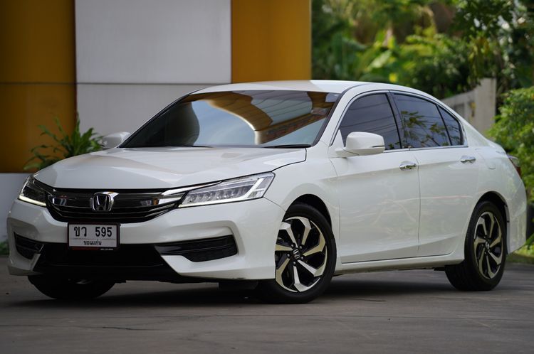 Honda Accord 2018 2.0 E i-VTEC Sedan เบนซิน ไม่ติดแก๊ส เกียร์อัตโนมัติ ขาว