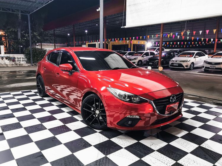 Mazda Mazda3 2015 2.0 C Sports Sedan เบนซิน ไม่ติดแก๊ส เกียร์อัตโนมัติ แดง