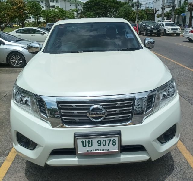 Nissan Navara 2018 2.5 E Pickup ดีเซล ไม่ติดแก๊ส เกียร์ธรรมดา ขาว
