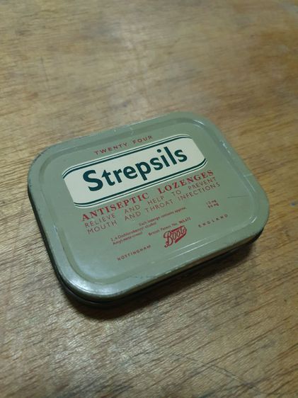 กล่องเหล็กสังกะสี Strepsils (สเตร็ปซิล) รุ่นเก่า England สีเขียวมะกอก ปี 1980 รูปที่ 2