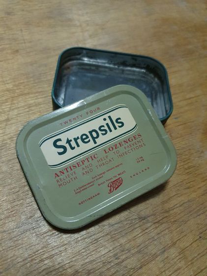 กล่องเหล็กสังกะสี Strepsils (สเตร็ปซิล) รุ่นเก่า England สีเขียวมะกอก ปี 1980 รูปที่ 4