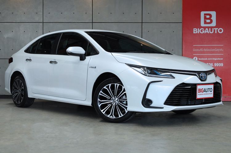 Toyota Altis 2021 1.8 Hybrid High Sedan ไฮบริด ไม่ติดแก๊ส เกียร์อัตโนมัติ ขาว