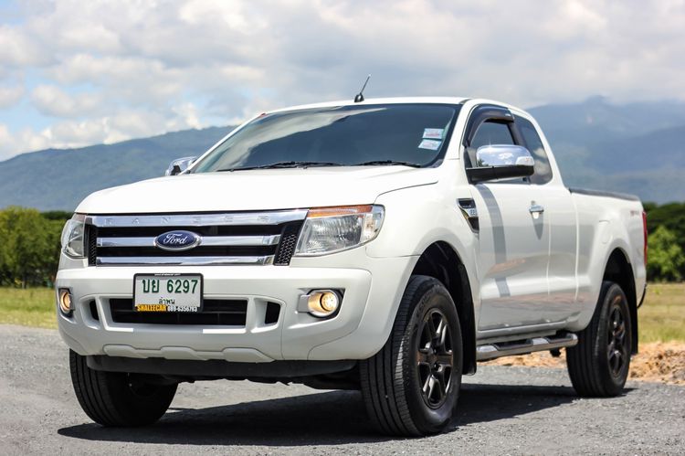 Ford Ranger 2015 2.2 Hi-Rider XLT Pickup เบนซิน ไม่ติดแก๊ส เกียร์ธรรมดา ขาว