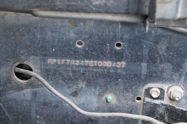 หกล้อตู้สิบบาน ISUZU FTR 240 แรงม้า ปี 56 สนใจโทร 081-373-9793  รูปที่ 11