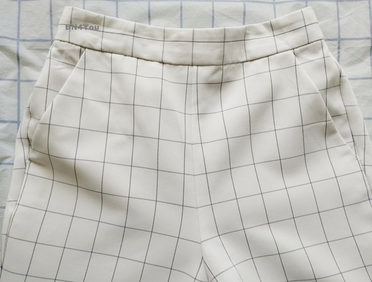 ส่งฟรี กางเกงทำงานผู้หญิง GU-ลายตารางขาว ดำไซส์ S 24-30" ของแท้(สภาพเหมือนใหม่ ไม่ผ่านการใช้งาน) รูปที่ 4