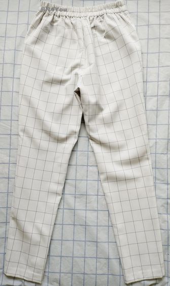 ส่งฟรี กางเกงทำงานผู้หญิง GU-ลายตารางขาว ดำไซส์ S 24-30" ของแท้(สภาพเหมือนใหม่ ไม่ผ่านการใช้งาน) รูปที่ 3