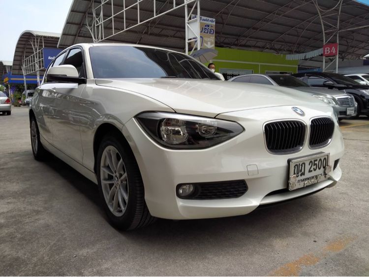 BMW Series 1 2015 116i Sedan เบนซิน เกียร์อัตโนมัติ ขาว