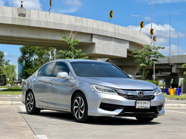 Honda Accord 2016 2.0 EL NAVI Sedan เบนซิน ไม่ติดแก๊ส เกียร์อัตโนมัติ เทา