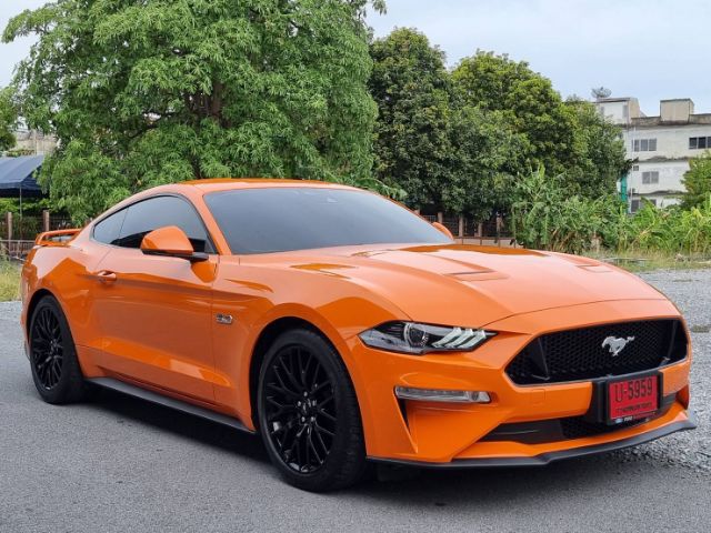 รถ Ford Mustang 5.0 GT สี ส้ม