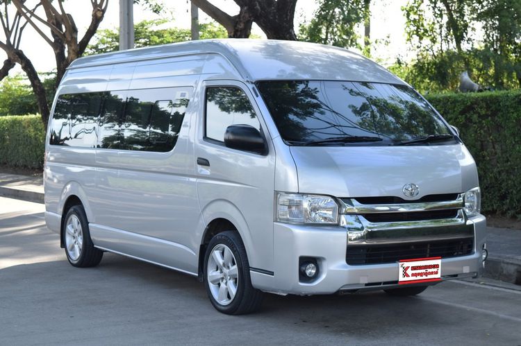 Toyota Commuter 2016 3.0 Van ดีเซล เกียร์อัตโนมัติ บรอนซ์เงิน