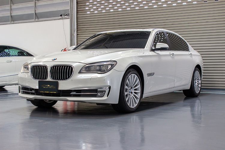 BMW Series 7 2015 730Ld Sedan ดีเซล ไม่ติดแก๊ส เกียร์อัตโนมัติ ขาว