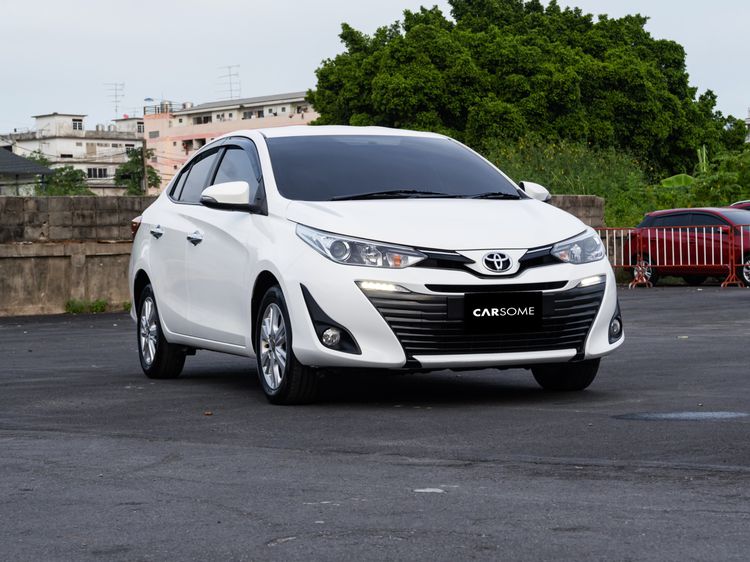 Toyota Yaris ATIV 2017 1.2 G Sedan เบนซิน ไม่ติดแก๊ส เกียร์อัตโนมัติ ขาว
