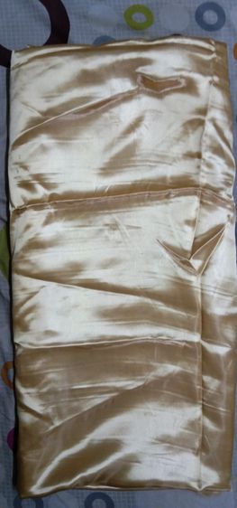 🎀 ผ้าต่วนสีครีม ผ้าเลื่อมซีทรู ความยาว 3 เมตร ⭐️ ของใหม่ มือหนึ่ง สภาพดี ยังไม่ผ่านการใช้งาน ราคา 750 บาท รูปที่ 3