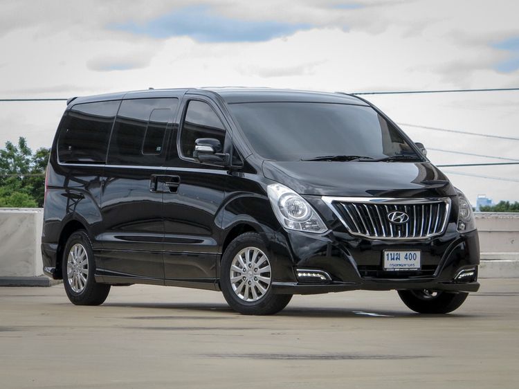 Hyundai H-1  2018 2.5 Deluxe Van ดีเซล ไม่ติดแก๊ส เกียร์อัตโนมัติ ดำ