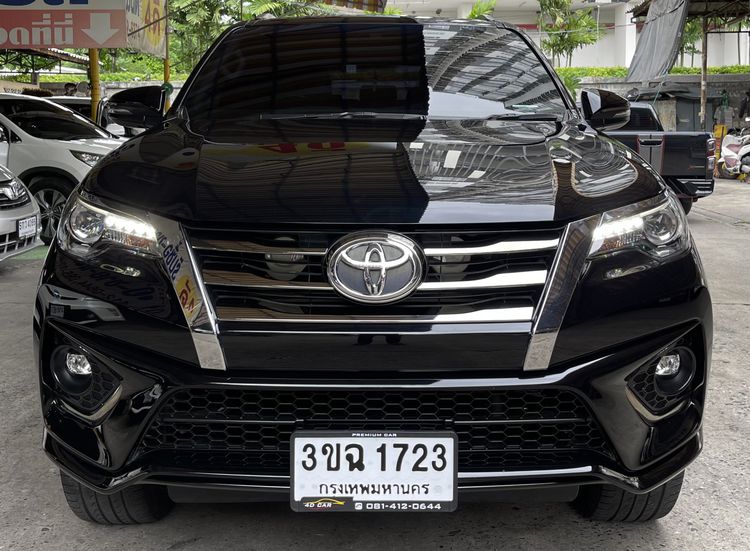 Toyota Fortuner 2018 2.8 TRD Sportivo Utility-car ดีเซล ไม่ติดแก๊ส เกียร์อัตโนมัติ ดำ