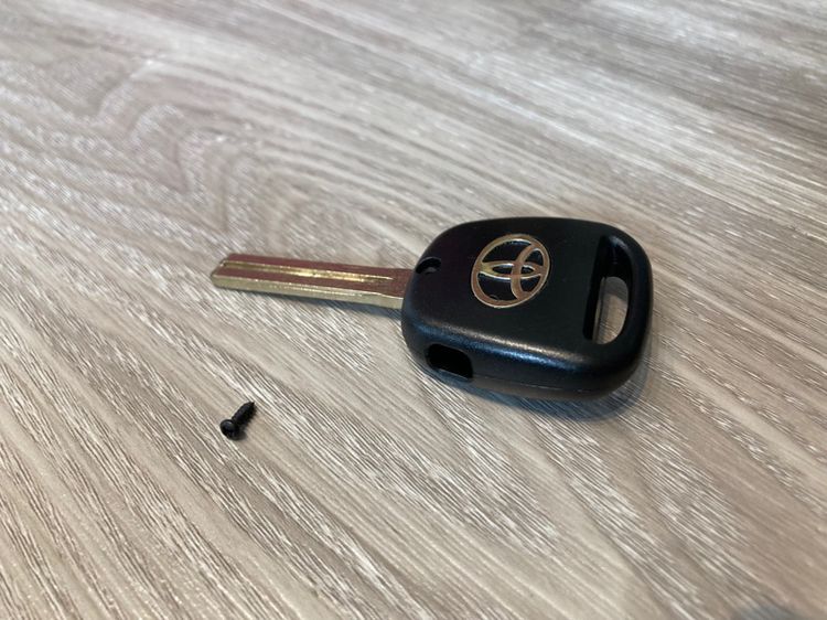 กรอบกุญแจรีโมท Toyota ปุ่มข้าง 1 ปุ่ม และ 4 ปุ่ม ประตูสไลด์ไฟฟ้า ใช้ได้กับหลายรุ่นเช่น Estima Previa Harrier Crown Celica รูปที่ 2