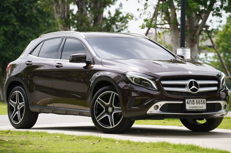 Mercedes-Benz CLA-Class 2015 CLA200 Sedan เบนซิน ไม่ติดแก๊ส เกียร์อัตโนมัติ น้ำตาล