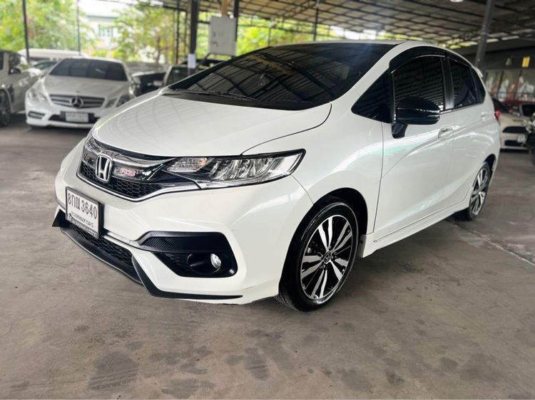 Honda Jazz 2018 1.5 RS Plus i-VTEC Utility-car เบนซิน ไม่ติดแก๊ส เกียร์อัตโนมัติ ขาว