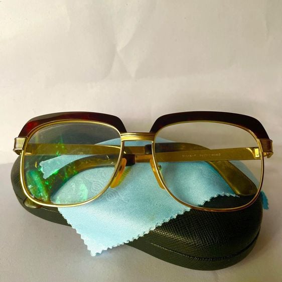 แว่นคิ้ว กระดองเต่าแท้ งานฝีมือญี่ปุ่น ยุค50s. แว่นตา แว่นกันแดด กรอบแว่นสายตา