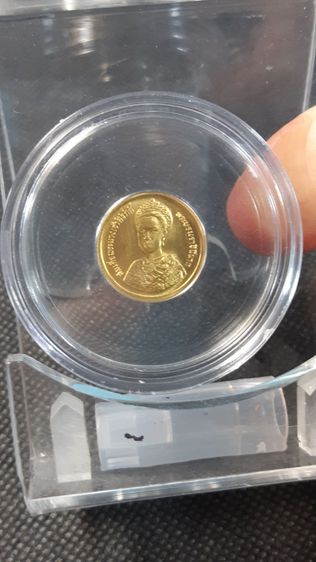 เหรียญทองคำชนิด 1,500บาท เฉลิมพระชนมพระราชินีฯ 5 รอบ รูปที่ 2