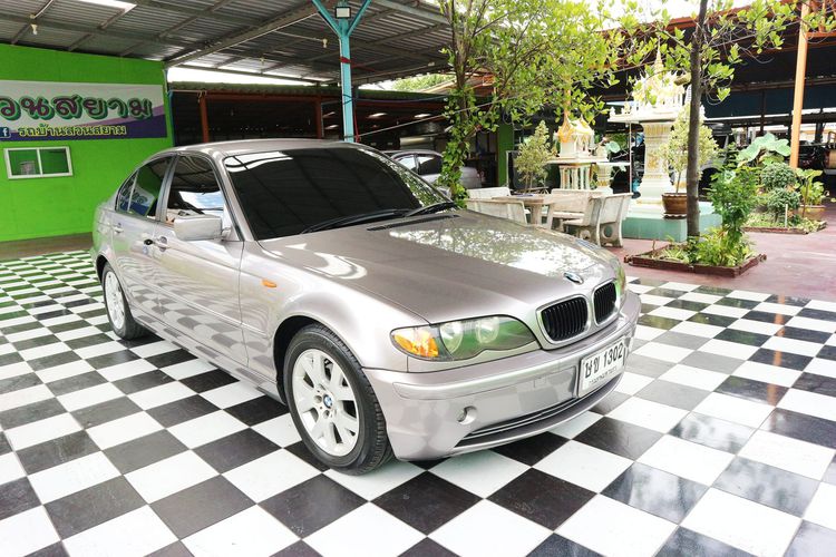 BMW Series 3 2003 318i Sedan เบนซิน ไม่ติดแก๊ส เกียร์อัตโนมัติ เทา
