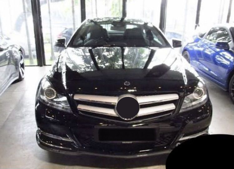 ชุดแต่ง AMG ลิ้นเสกิร์ตกันชนหน้า ใส่ Benz W204 Sedan และ Coupe ลาย Carbon Kevlar รูปที่ 12