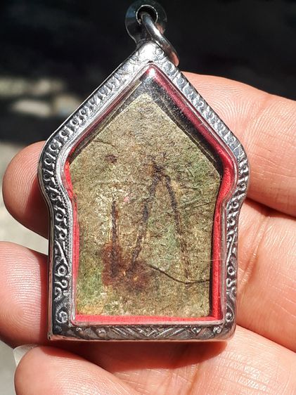 พระขุนแผนผงพรายกุมาร เนื้อผง หลังตะปูตอกศาลา 3 ตัว ยุคต้น หลวงปู่ทิม วัดละหารไร่ จ.ระยอง ผสมผงพราย ผิวมะระ พรายกุมาร สร้างน้อย สวยเดิมๆ พระข รูปที่ 3