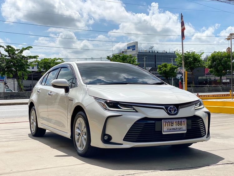 Toyota Altis 2019 1.8 Hybrid Mid Sedan ไฮบริด ไม่ติดแก๊ส เกียร์อัตโนมัติ ขาว