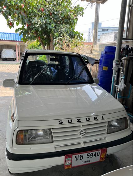 รถ Suzuki Vitara 1.6 4WD สี ขาว