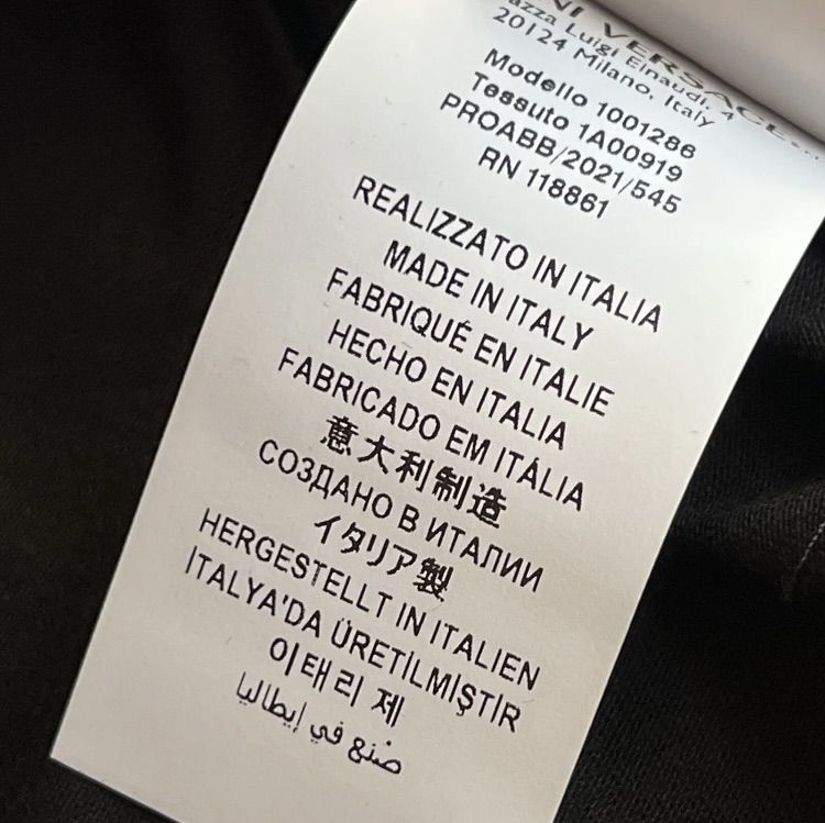 เสื้อยืด Versace สีดำ ไซส์ M Made in Italy แท้ มือหนึ่ง รูปที่ 5