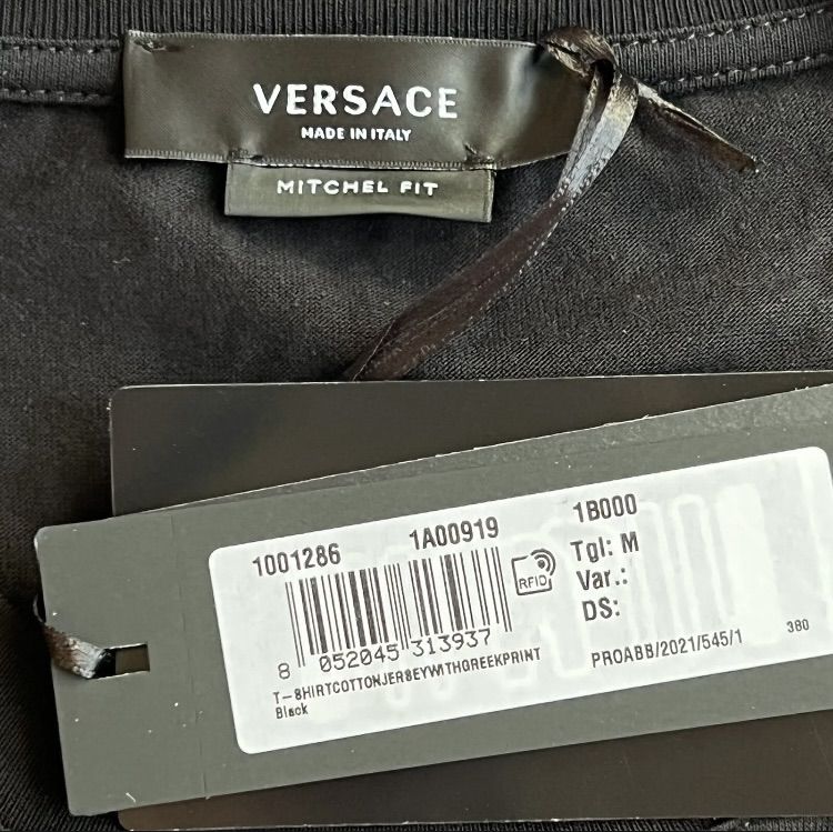 เสื้อยืด Versace สีดำ ไซส์ M Made in Italy แท้ มือหนึ่ง รูปที่ 6