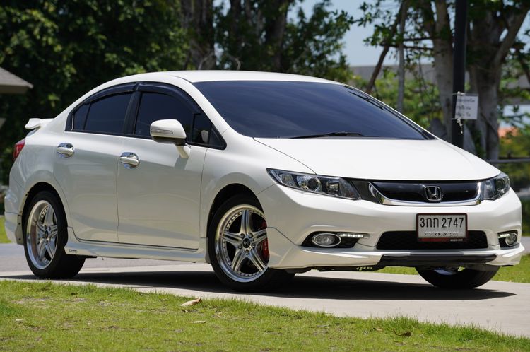 Honda Civic 2014 1.8 E i-VTEC Sedan เบนซิน ไม่ติดแก๊ส เกียร์อัตโนมัติ ขาว