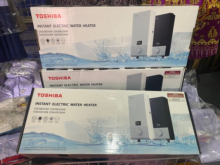 Toshiba เครื่องทำน้ำอุ่น 3800 วัตต์ LED รุ่น DSK38ES5KW สีขาว 
