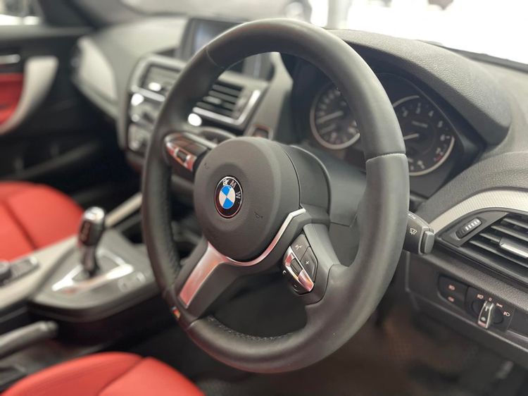 BMW Series 1 2017 118i Sedan เบนซิน ไม่ติดแก๊ส เกียร์อัตโนมัติ ดำ