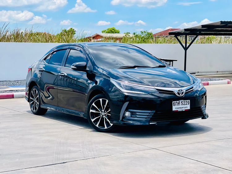 Toyota Altis 2017 1.8 Esport Sedan เบนซิน ไม่ติดแก๊ส เกียร์อัตโนมัติ ดำ