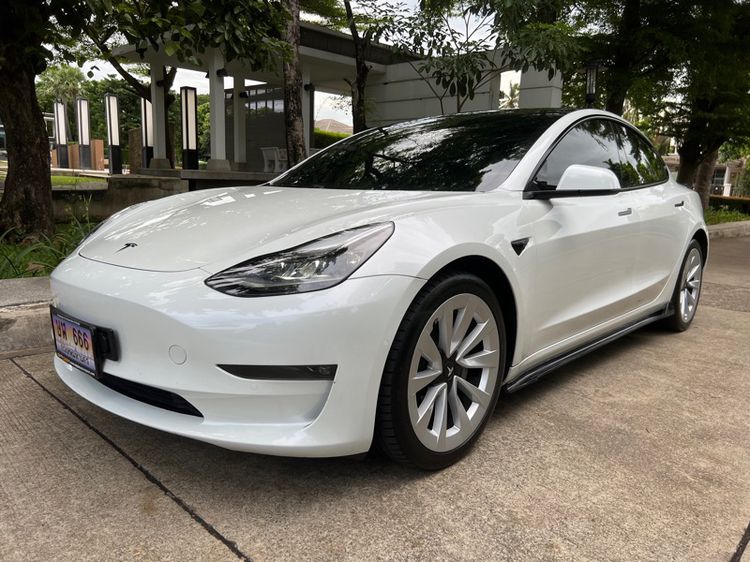 รถ Tesla Model-3 Long Range 4WD สี ขาว